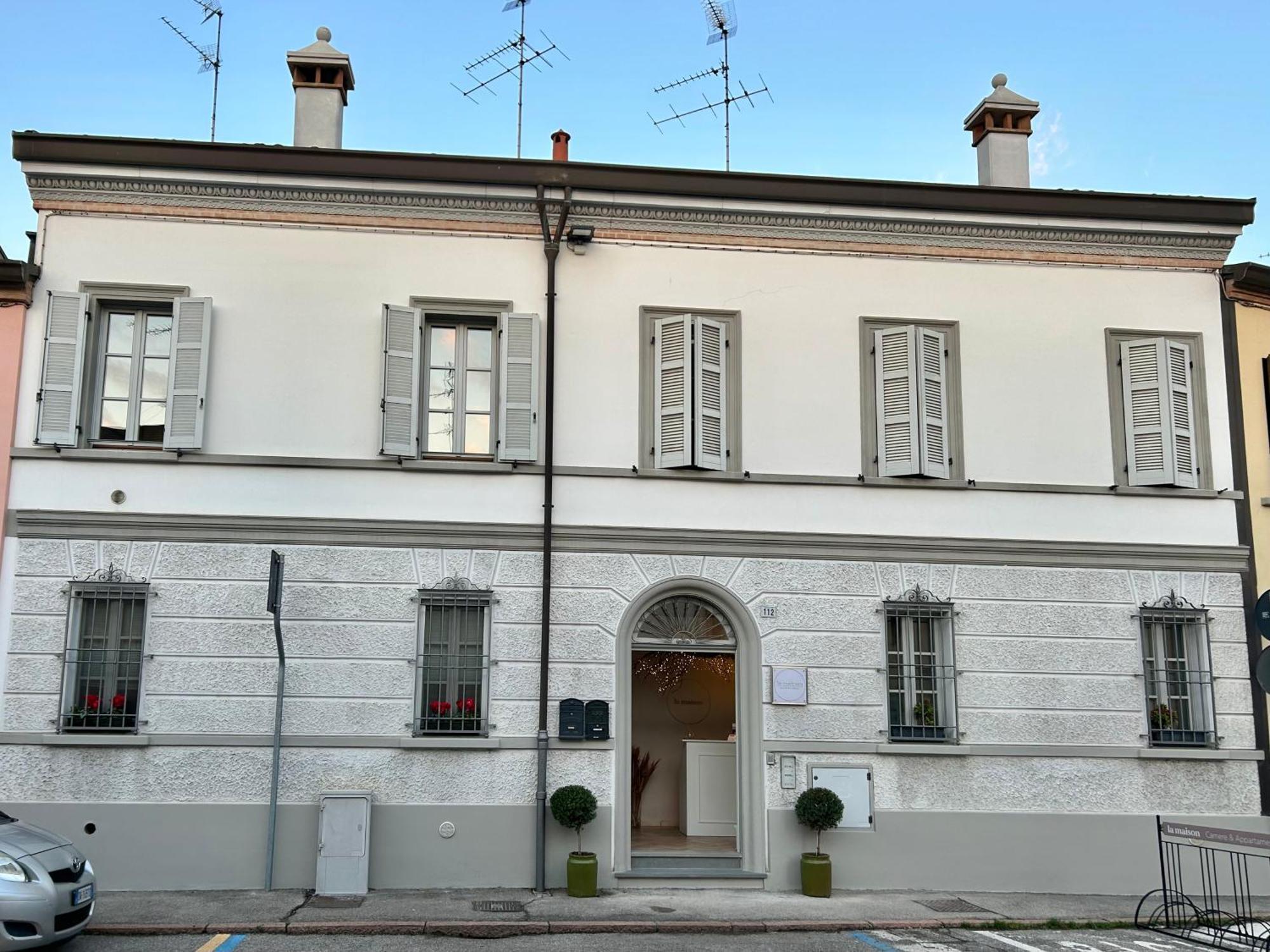لوغو La Maison B&B المظهر الخارجي الصورة